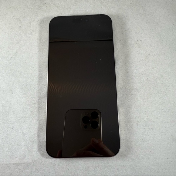 Apple iPhone 15 Pro Max - 512 GB - Natural Titanium (Unlocked) - Picture 3 of 12